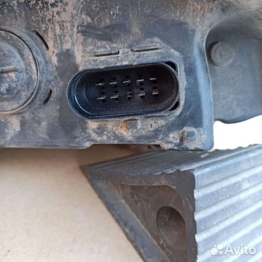 Фара левая Форд Транзит 2020 г.в., б/у