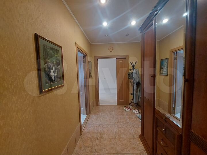 2-к. квартира, 52 м², 5/9 эт.