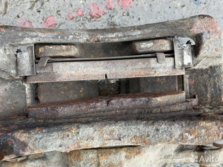 Суппорт передний левый hyundai elantra hd