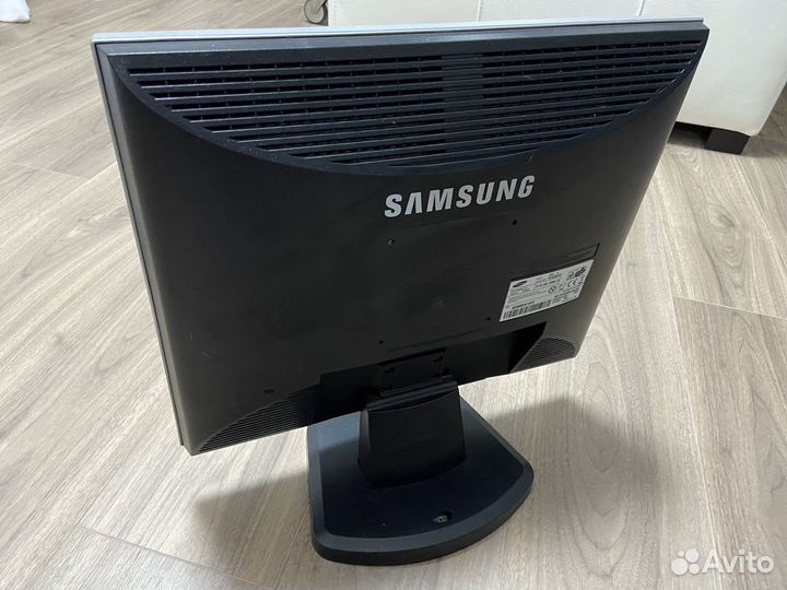 Монитор Samsung 913v