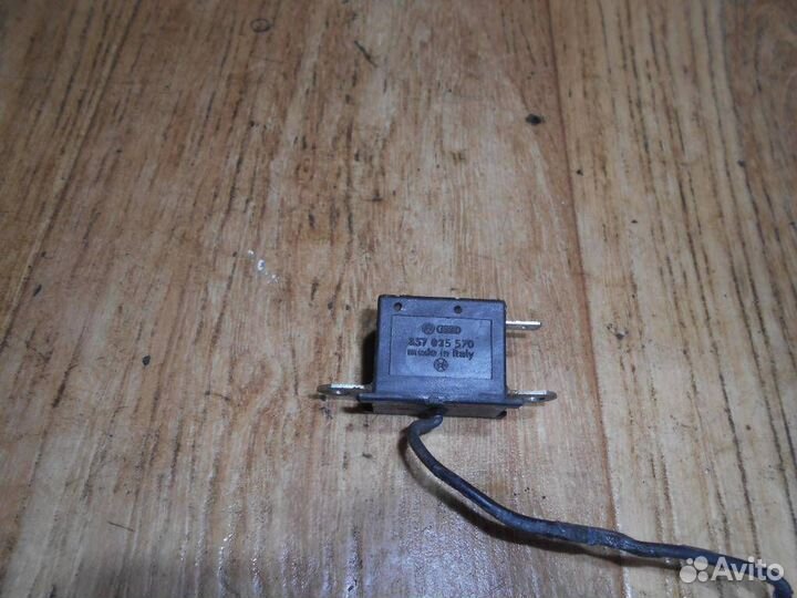 Антенна Volkswagen Passat B3 1988-1993