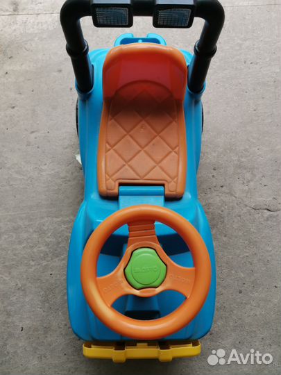 Детская машинка каталка с ручкой