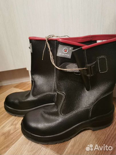 Кожаные сапоги