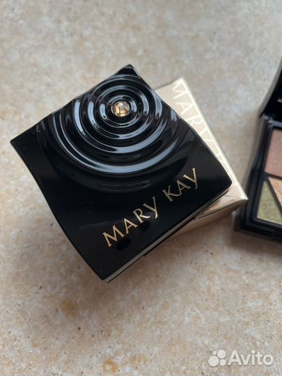 Наборы теней Мэри Кей