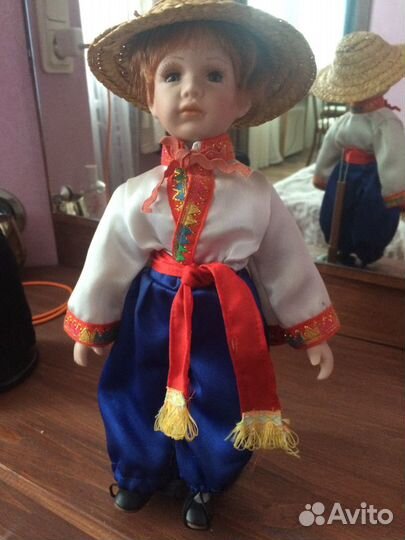Кукла фарфоровая коллекционная