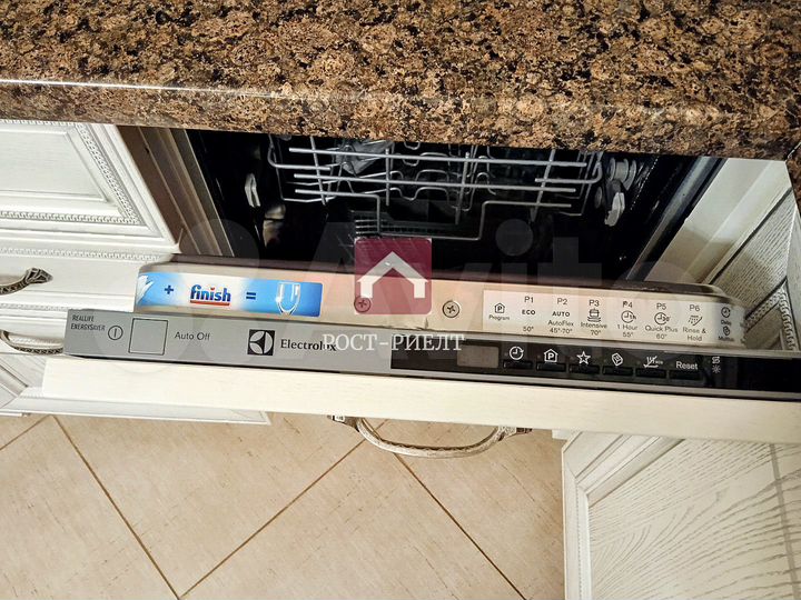 Дом 162,6 м² на участке 8 сот.