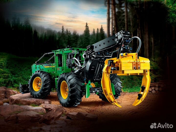 LegoTechnic Трелевочный трактор «John Deere 948L-I