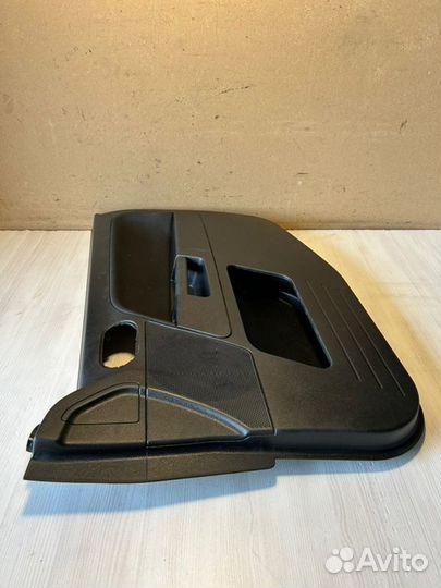 Обшивка двери передняя правая Ford Fusion CBK fyjb