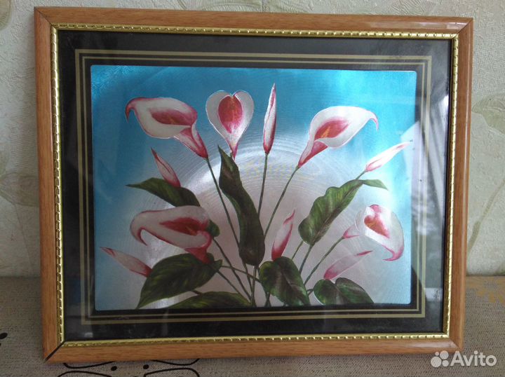 Картина декоративная тарелка и каллы