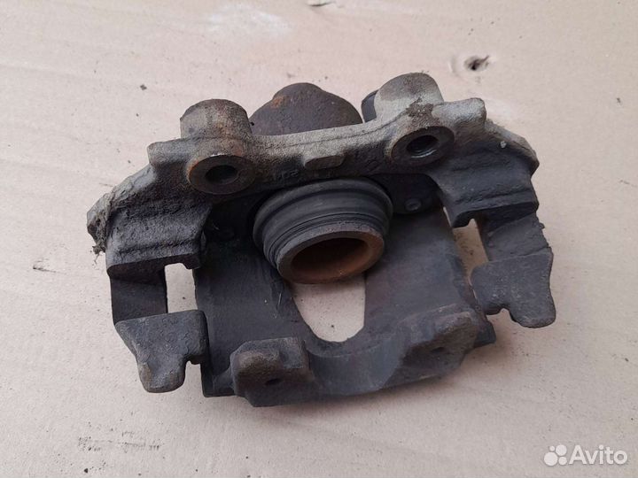 Передний левый суппорт opel astra f