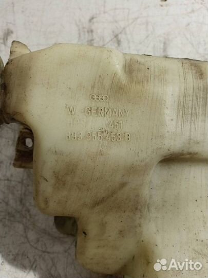 Бачок омывателя передний Audi 80 8C/B4