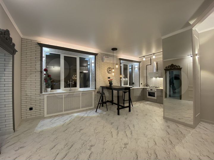 2-к. квартира, 55 м², 2/5 эт.