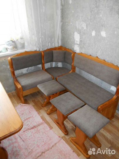 Перетяжка мебели, ремонт и реставрация