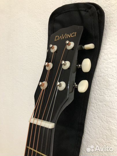 Акустическая гитара