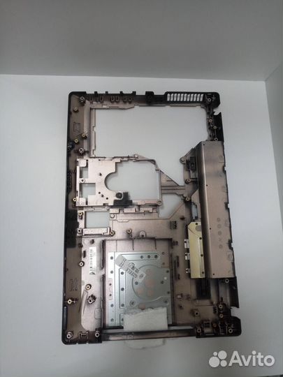 Поддон для Lenovo G570 новый