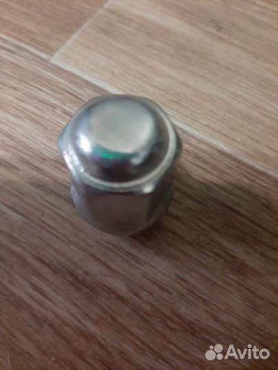 Колесные гайки