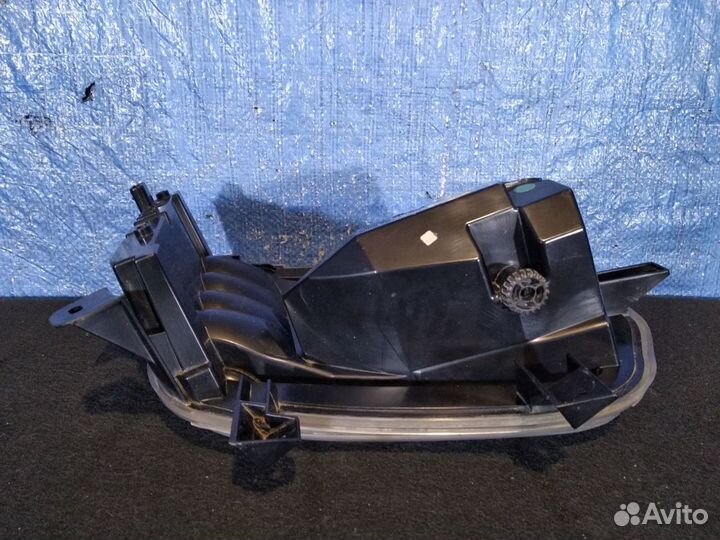 Ходовой огонь левый Renault Kaptur