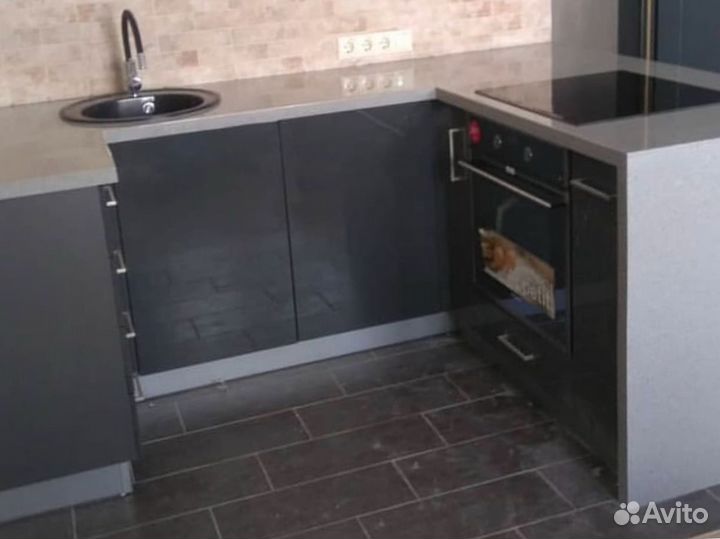 Столешница для кухни из камня Staron Рroject 280х60