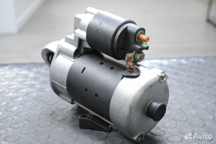 Стартер Mercedes Benz Sprinter 2.7 CDi 2.3 kw