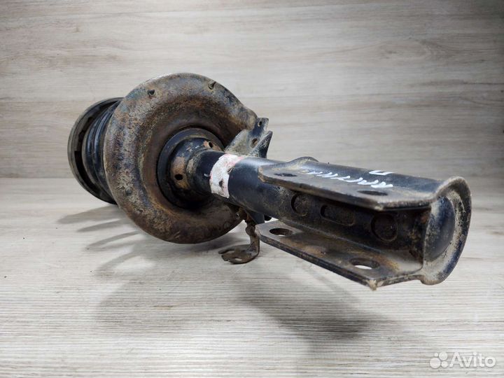 Амортизатор передний Renault Laguna 1