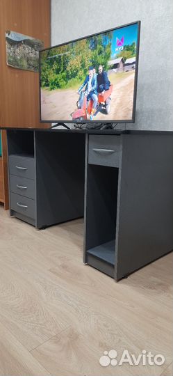 Офисный компьютерный стол