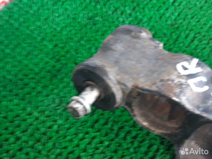 Рычаги передние нижние Cadillac Escalade 2 GMT800