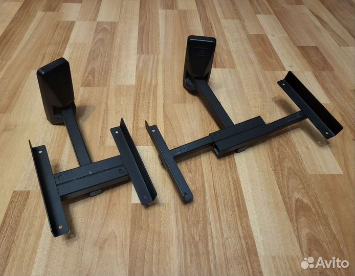 Haстенныe кpонштейны для полочных AC