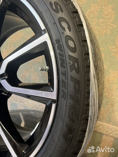 Зимние колеса оригинал Bmw x7 G07 755 M style