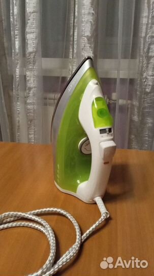 Утюг Scarlett SC-SI30S04