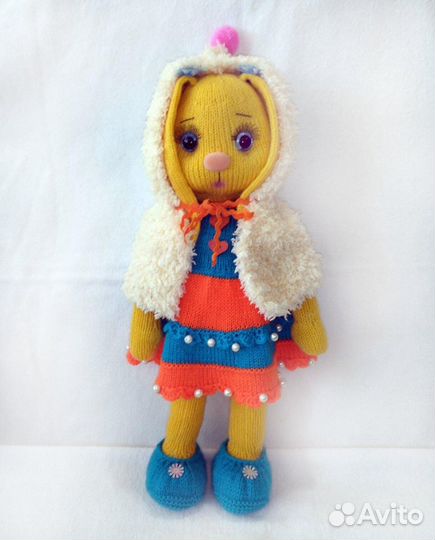 Вязаная зайка Сильвия