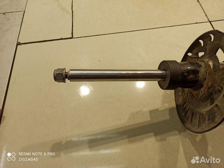 Амортизатор подвески(передний левый)