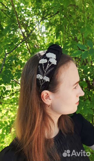 Ободок для волос с вышивкой ручная работа