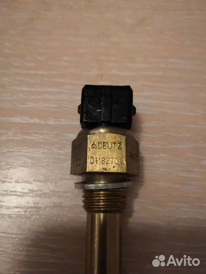 Датчик температуры охлаждающей жидкости