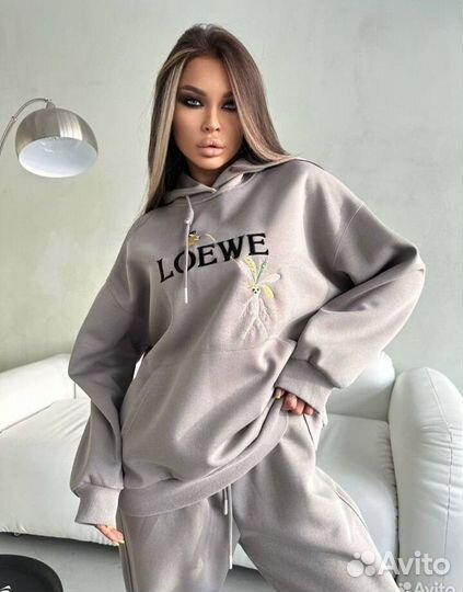 Спортивный костюм женский Loewe