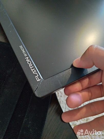 Монитор LG 19