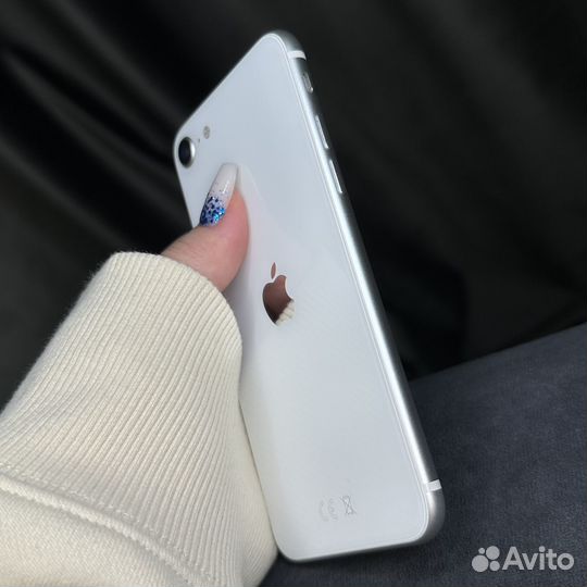 iPhone SE (2020), 64 ГБ