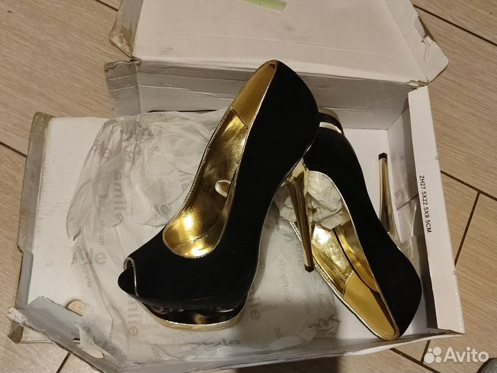 Туфли на каблуке