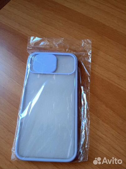 Чехол на iPhone 11 с защитой камеры