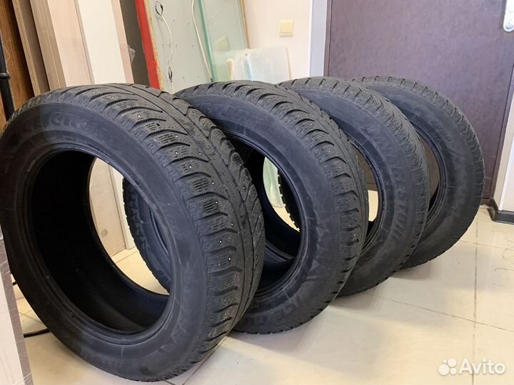 Bridgestone Ice Cruiser 7000 225/60 R17