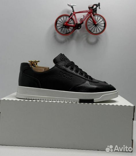 Кроссовки Boss стильные