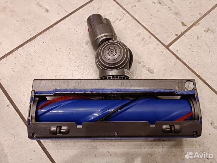 Пылесос Dyson v7