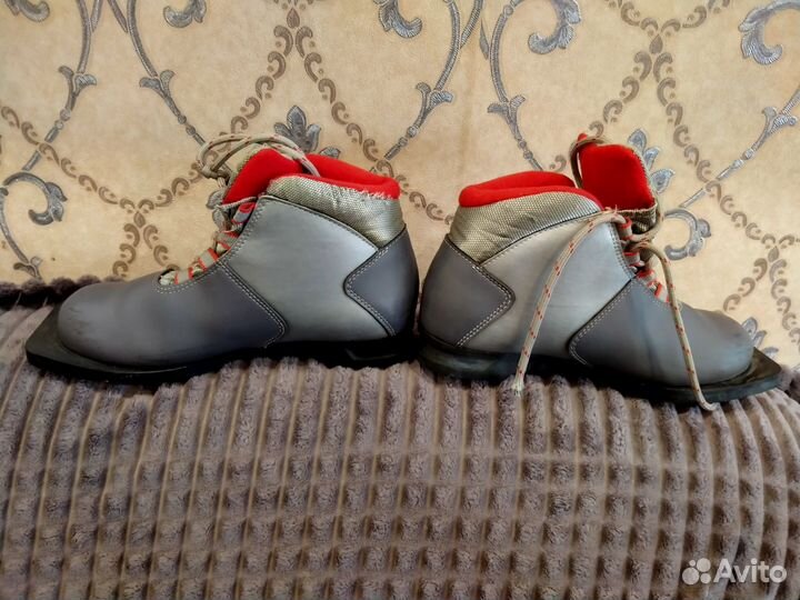 Беговые лыжи