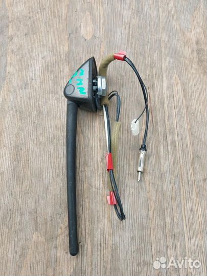 Антенна Toyota Prius 2 NHW20 (2003 - 2011)