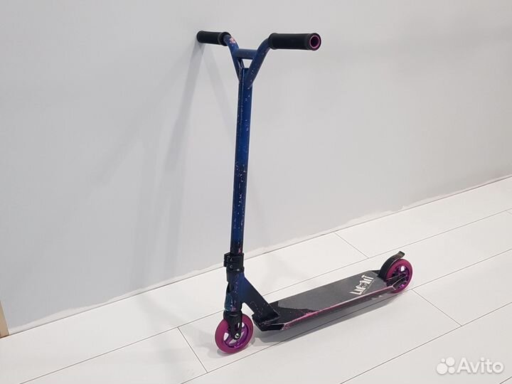 Трюковой самокат limit