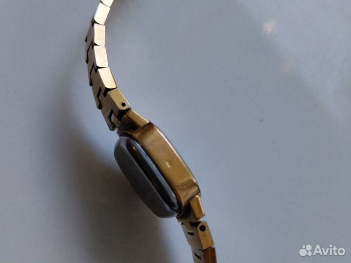 Наручные часы женские Чайка