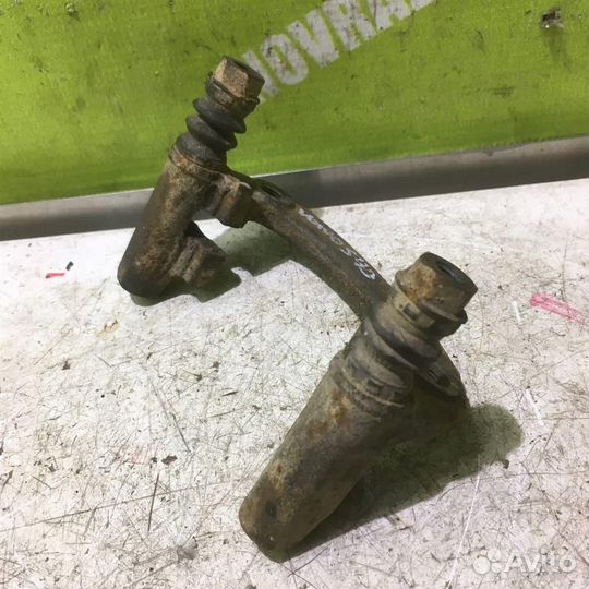 Скоба суппорта заднего Вольво C40