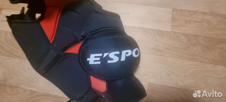 Хоккейная форма нагрудник