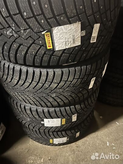 Pirelli Scorpion Ice Zero 2 265/45 R21 108H