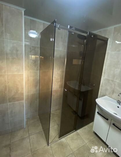 Душевая кабинка с раздвижной дверью