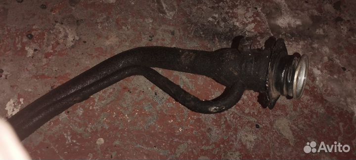 Заливная горловина mitsubishi pajero 4, бензин